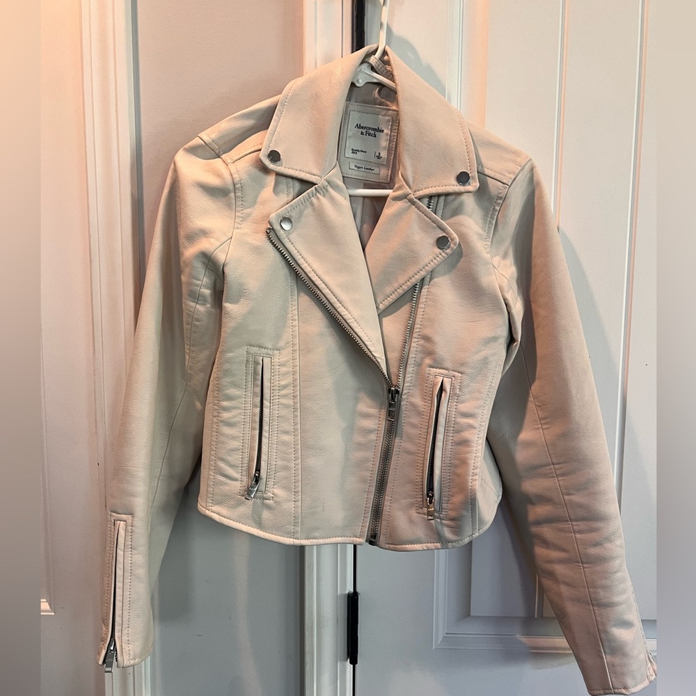 Women’s Abercrombie vegan leather jacket